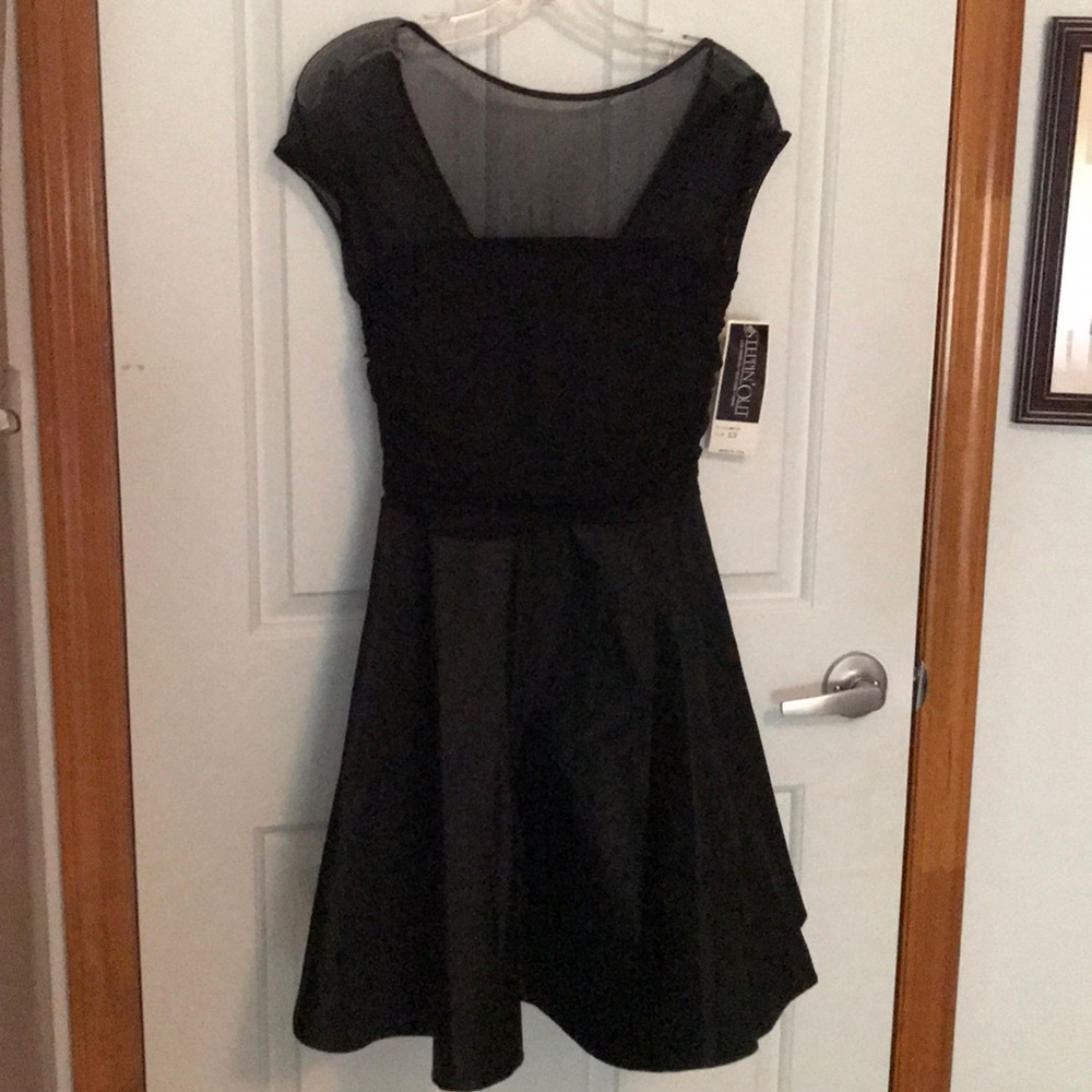 Gorgeous black dressy dress - BNWT - Sz 13